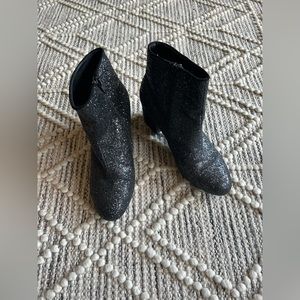 🌱ALDO Glitter Booties